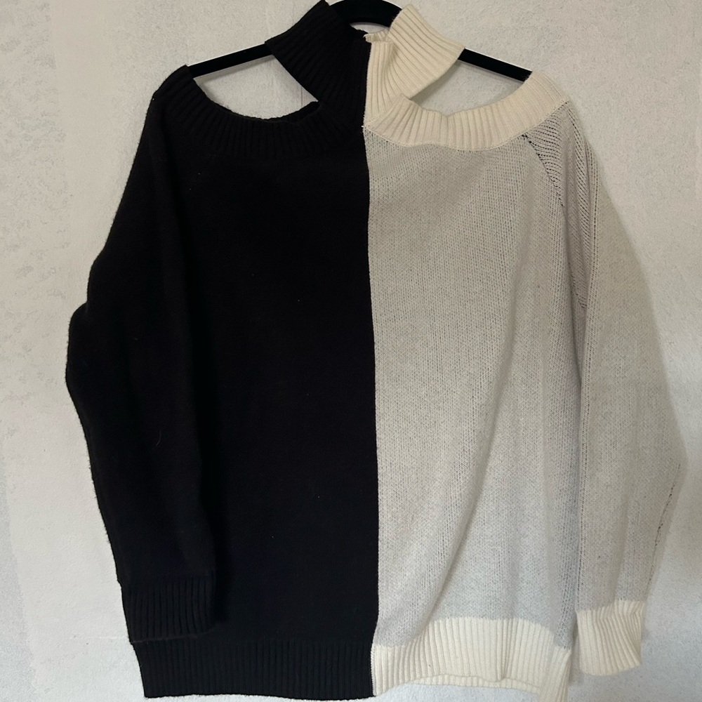 Vine & Love Black and White Cowl Neck Sweaters